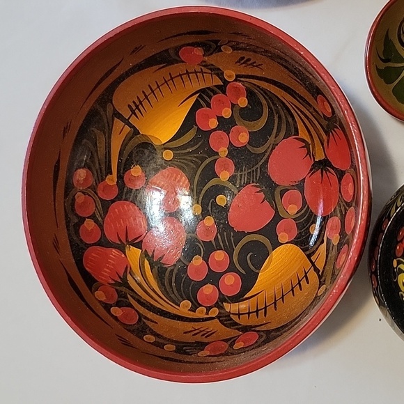 1970s Collection of Khokhloma Hand-Painted Wood Lacquerware 18 Pcs. - Picture 4 of 16